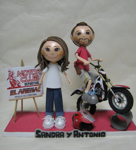 Fofuchas novios en moto 2025